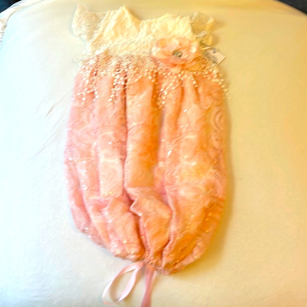 Baby In Bloom, gorgeous, never been worn baby sac
